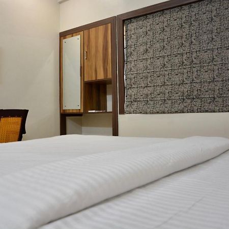 Hotel Royal Residency Kolkata Exterior photo