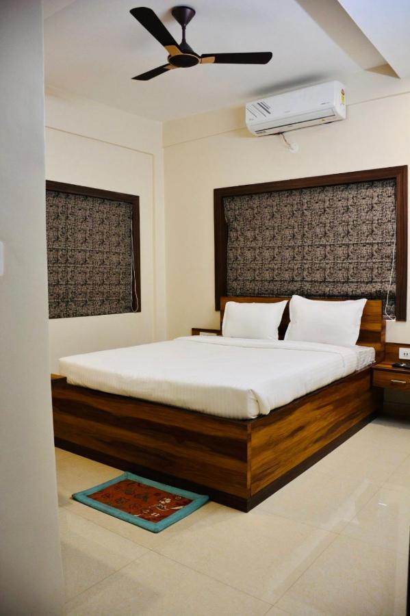 Hotel Royal Residency Kolkata Exterior photo