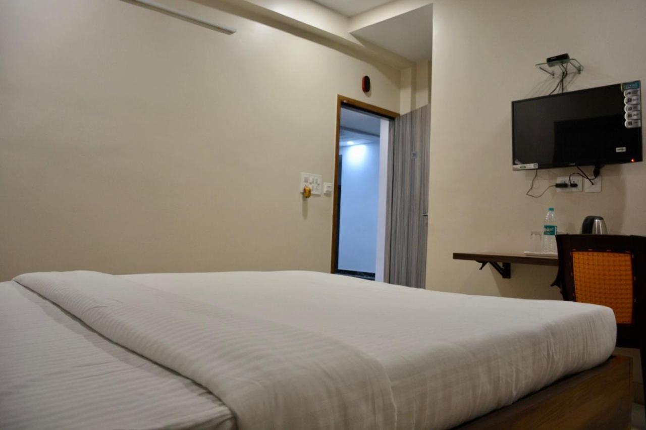 Hotel Royal Residency Kolkata Exterior photo